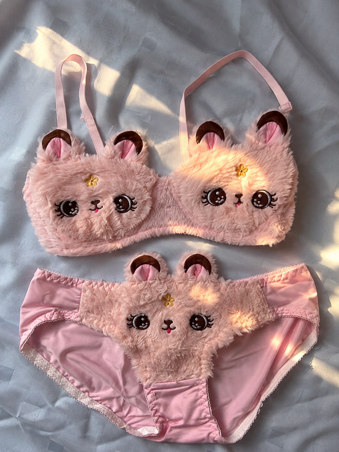 Bunny style bra set - bear  bra and underwear set imported             Colour: pink, white, brown